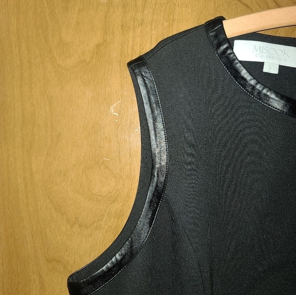 MISOOK Collection Sleeveless Black Dress with Faux Leather Trim – Size L - Picture 4 of 5